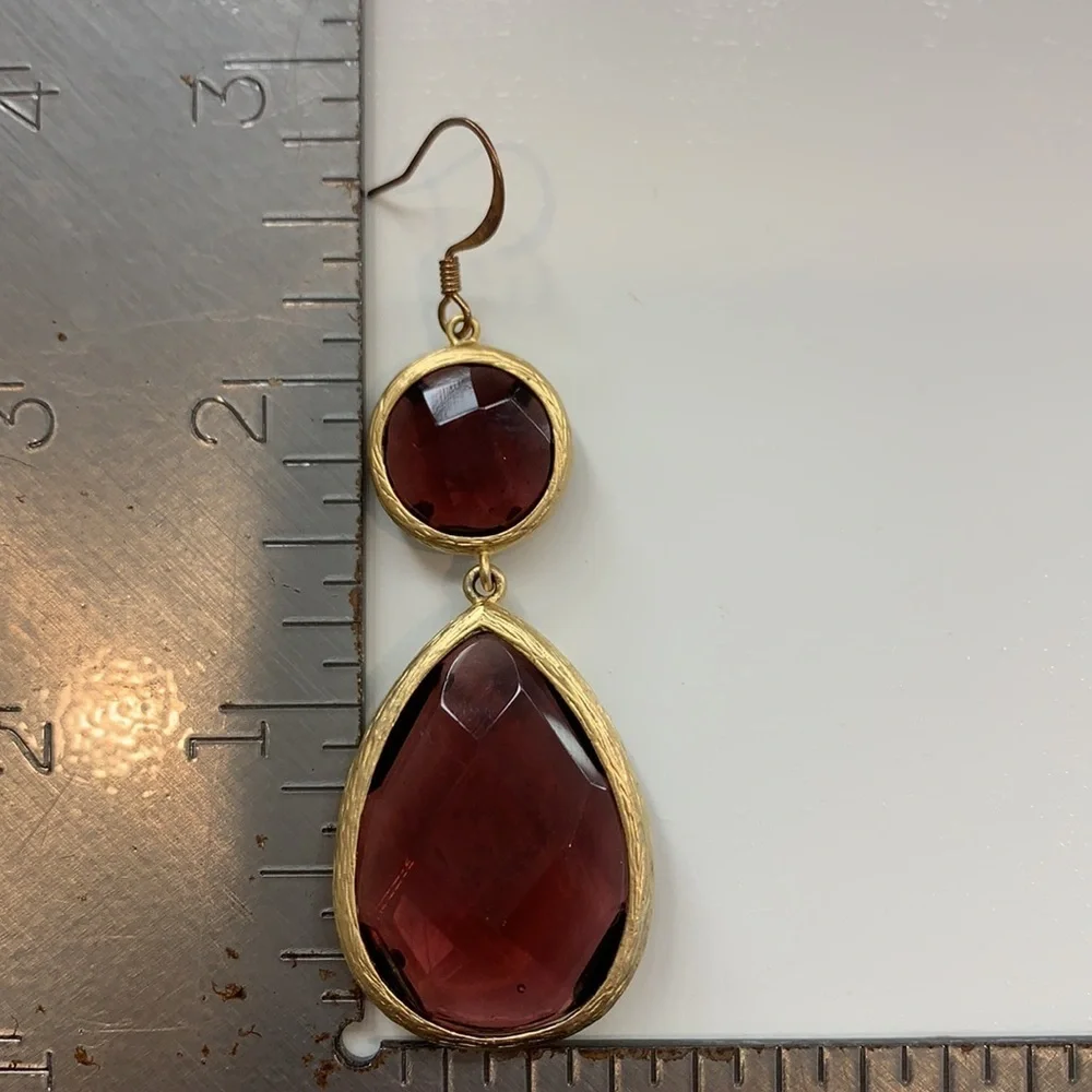 Boutique Earrings mauve stone vintage gold trim